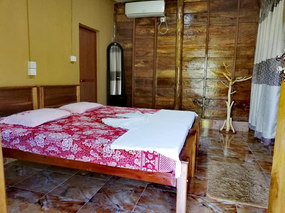 Sea View Resort Kallady Kültér fotó